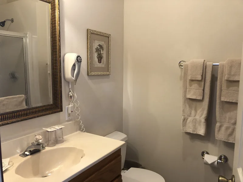 Room 10, photograph 3: interior and amenities at Landmark Motel